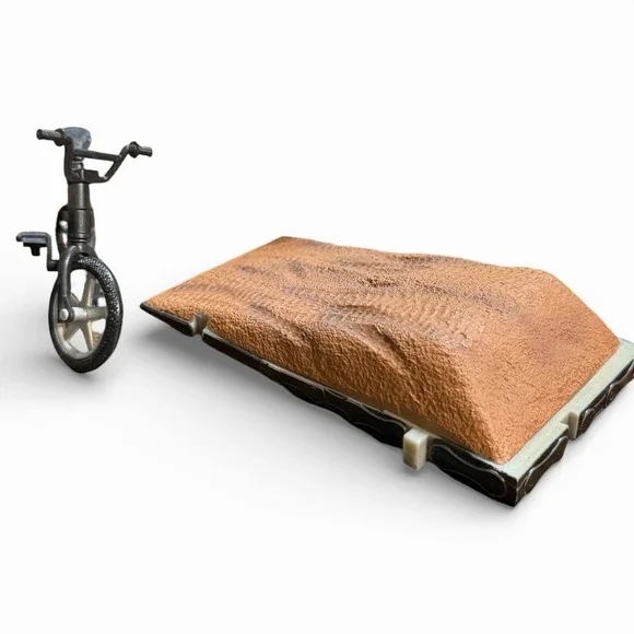 Vintage Road Champs Toy Bicycle (2000) with Ramp - Picture 2 of 7